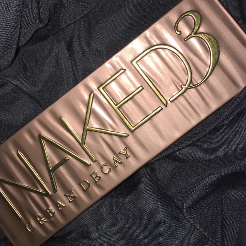 Naked 3 eyeshadow pallette